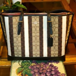 Mollie Tote In Signature Jacquard With Stripes